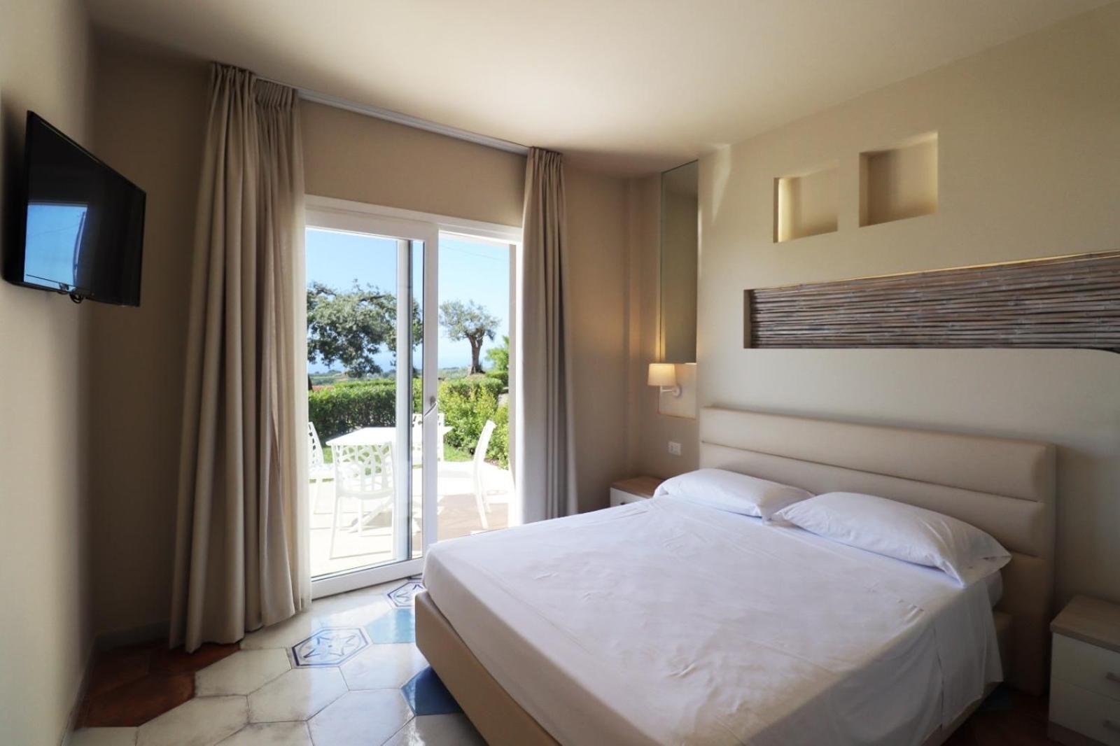 Borgo San Cosmo Tropea Bed & Breakfast Brattiro Exterior foto