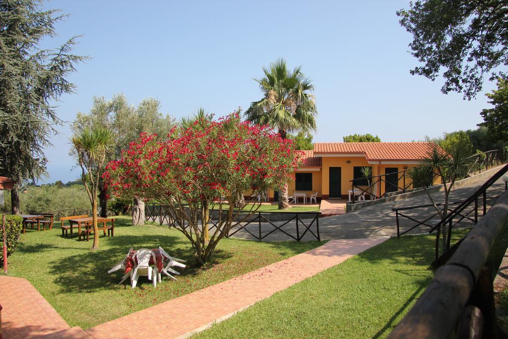 Borgo San Cosmo Tropea Bed & Breakfast Brattiro Exterior foto