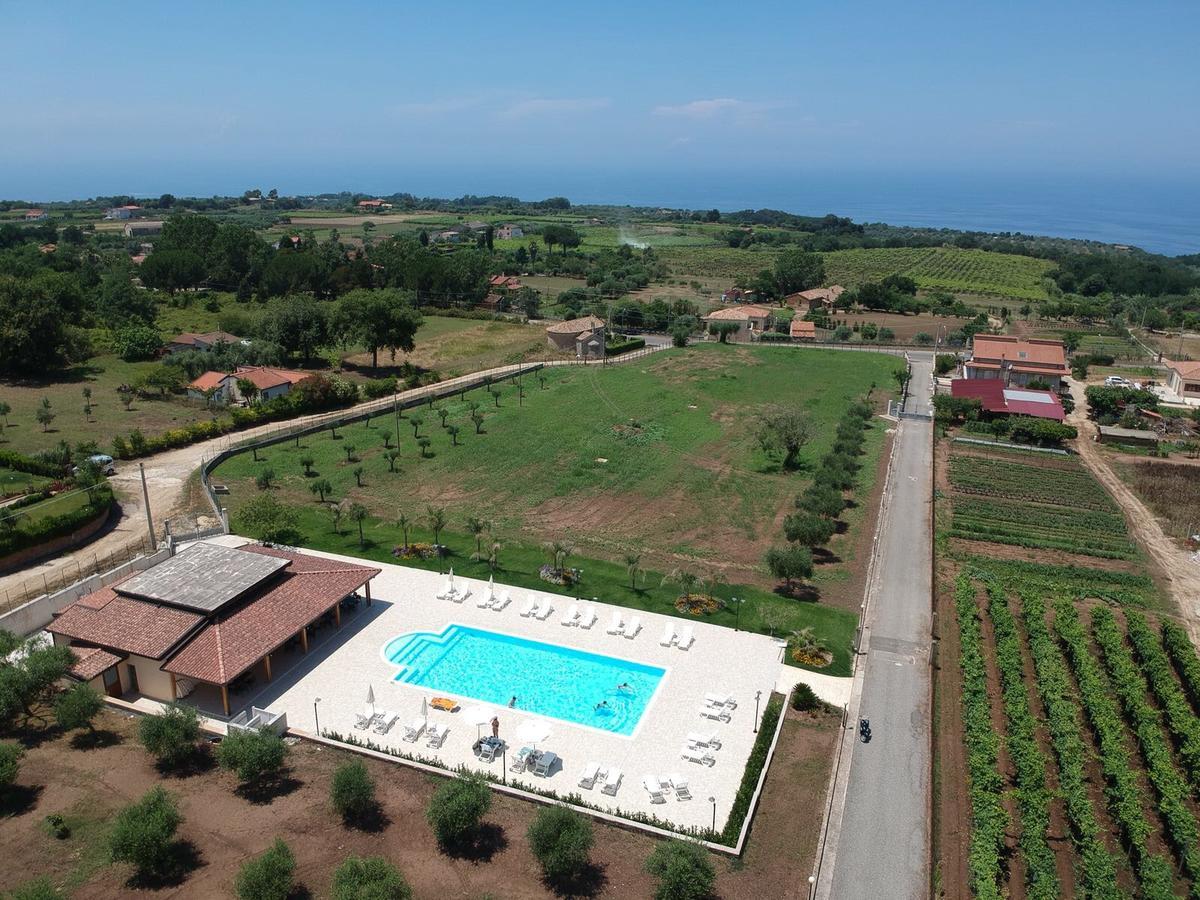 Borgo San Cosmo Tropea Bed & Breakfast Brattiro Exterior foto
